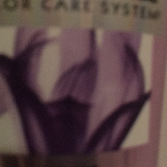 Meet your Posher, Laura - Picture 1 of 1